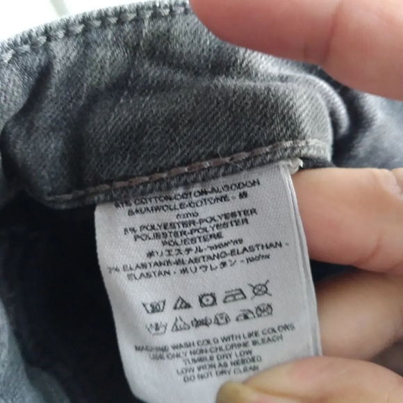 Free People frayed hem cropped jeans, size 27 - Picture 6 of 6